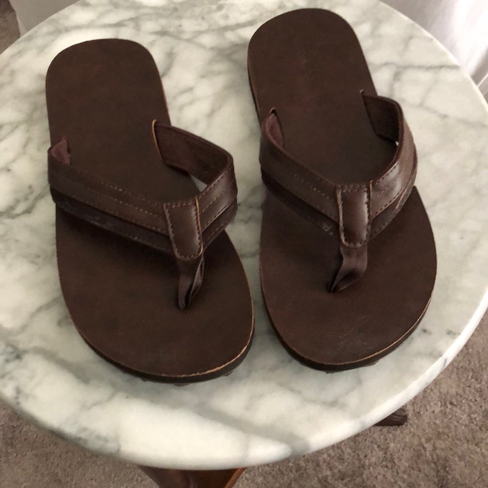 Old navy men's leather sandals